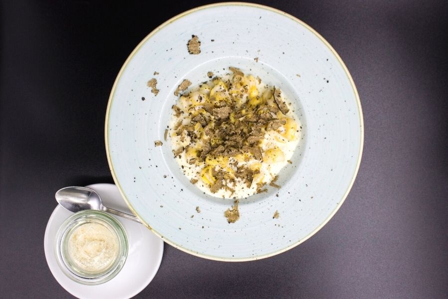 Tortellino fatti a mano in crema